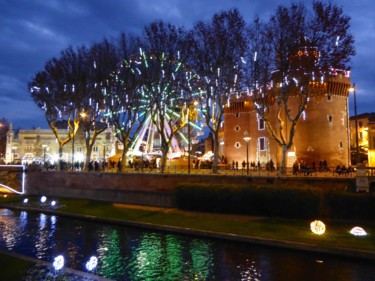 Photographie intitulée "Noël à Perpignan 2" par Jean Paul Rosso, Œuvre d'art originale