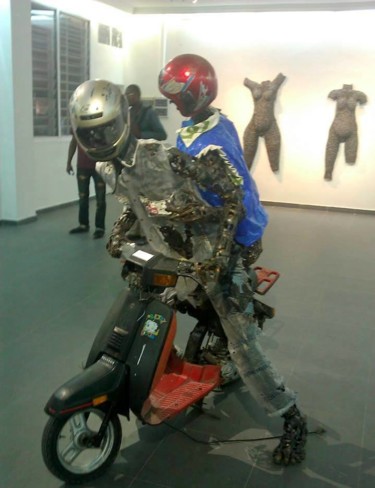 Sculpture intitulée "Exposition "9-6, Co…" par Freddy Tsimba, Œuvre d'art originale