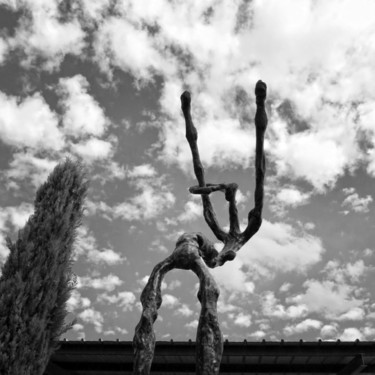 Sculpture intitulée "Prière d'une femme…" par Freddy Tsimba, Œuvre d'art originale