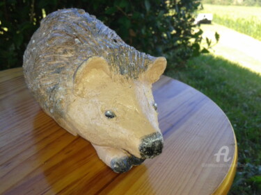 Sculpture intitulée "hérisson" par Simone Collet, Œuvre d'art originale, Terre cuite
