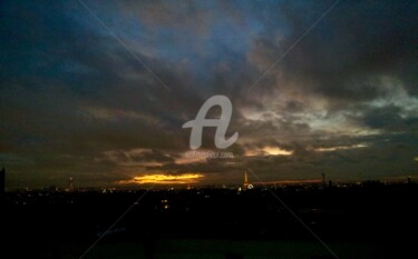 Photographie intitulée "Un soir agité" par Nelly Coudoux, Œuvre d'art originale