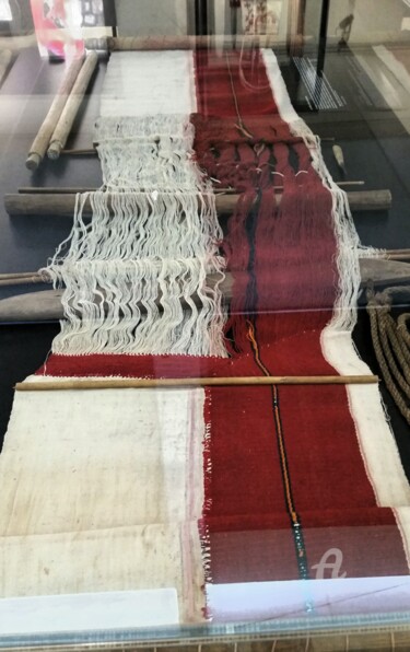 Photographie intitulée "TISSAGE CHEZ LES IN…" par Grafi, Œuvre d'art originale