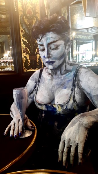 Peinture intitulée ""Dissolved girl"" par Mata, Œuvre d'art originale