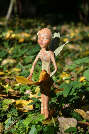 Sculpture intitulée "Matiti" par Rosyline, Œuvre d'art originale, Papier