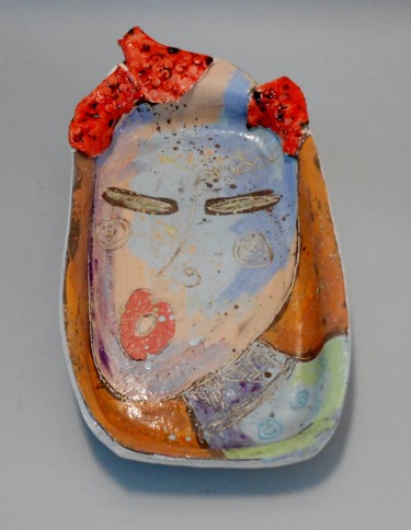 Design intitulée "plat femme" par Armelle Colombier, Œuvre d'art originale