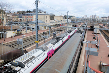 Photography titled "Gare de Pontoise ds…" by Michel Akli, Original Artwork