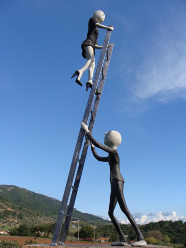 제목이 "the ladder"인 조형물 Alberto Kissola로, 원작, 금속