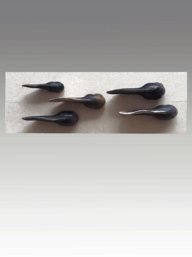 Sculpture intitulée "La petite flotille…" par Lou Perdu, Œuvre d'art originale, Céramique