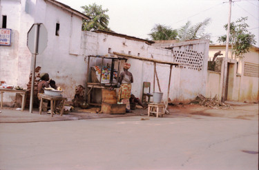 les petits commerces de Grand Bassam