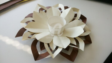 Fleur en papier pour porte-bougie