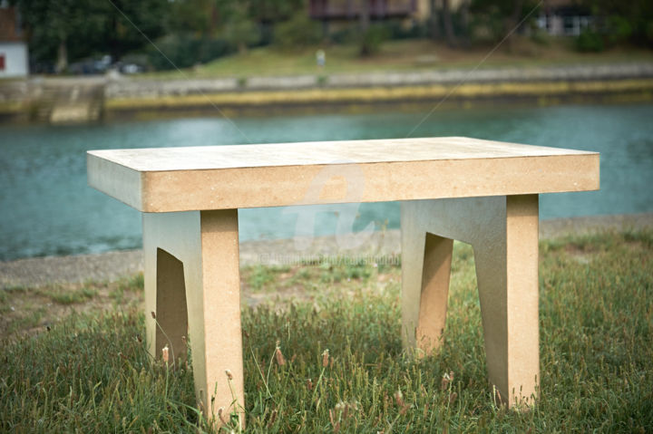 Artisanat intitulée "Table basse en cart…" par Cartsandra B, Œuvre d'art originale, Meuble