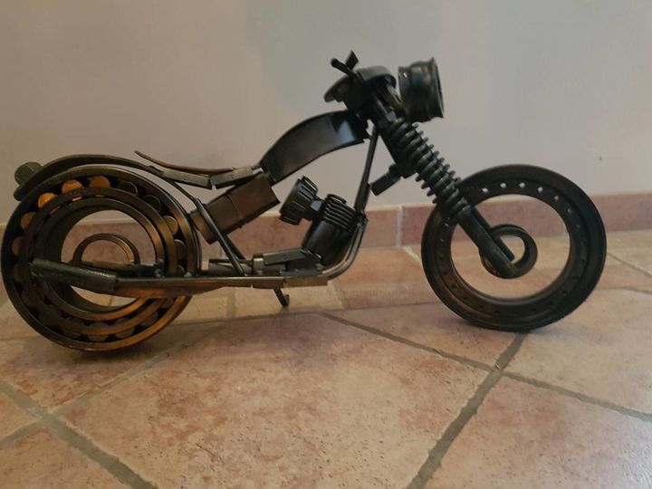 moto en acier et en roulements de recuperation veinante 雕塑, 11.8x23.6 in