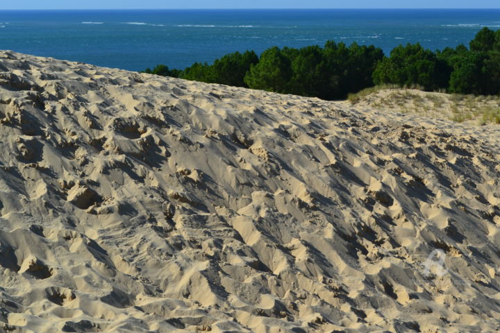 Photography titled "Dune du Pyla" by Mariska Ma Veepilaikaliyamma, Original Artwork