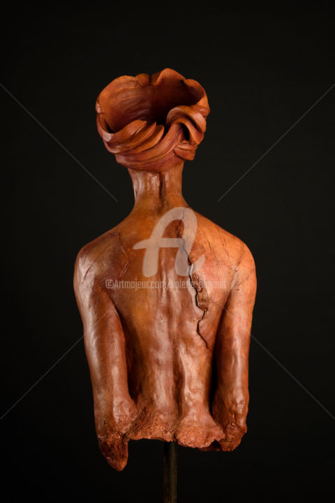 Sculpture intitulée "Poésie juvénie vue…" par Valerie Barrault, Œuvre d'art originale, Terre cuite