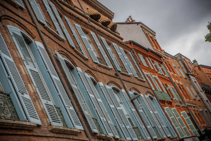 Photographie intitulée "Façade Toulousaine" par Nicolas Bernié, Œuvre d'art originale