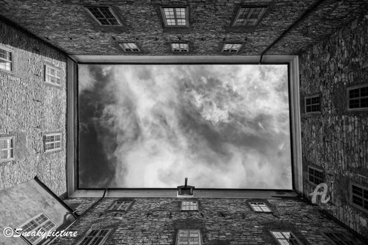 Photography titled "in between walls" by Sneakypicture, Original Artwork