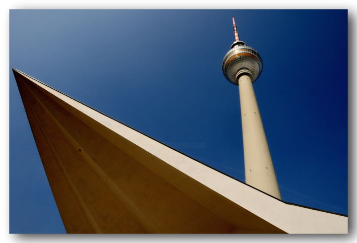 Photography titled "Alexander Platz Ber…" by Patrick Carré, Original Artwork