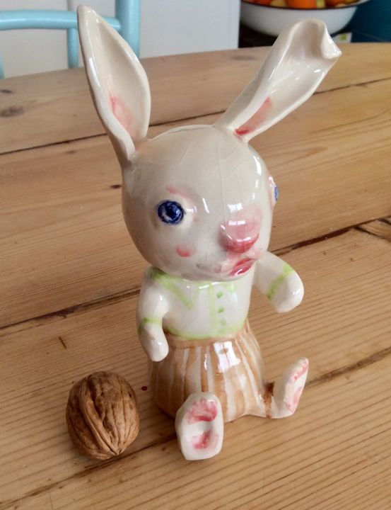 Sculptuur getiteld "Alicia’s friend" door Txell Amperi, Origineel Kunstwerk, Keramiek