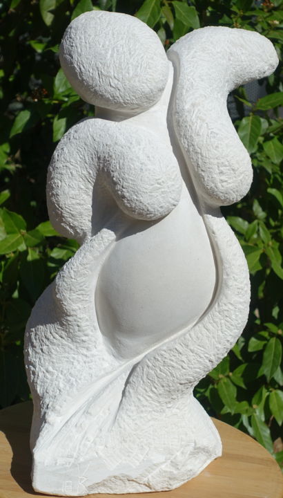 Skulptur mit dem Titel "Je m' éclate" von Walter Kuschniersch, Original-Kunstwerk, Stein