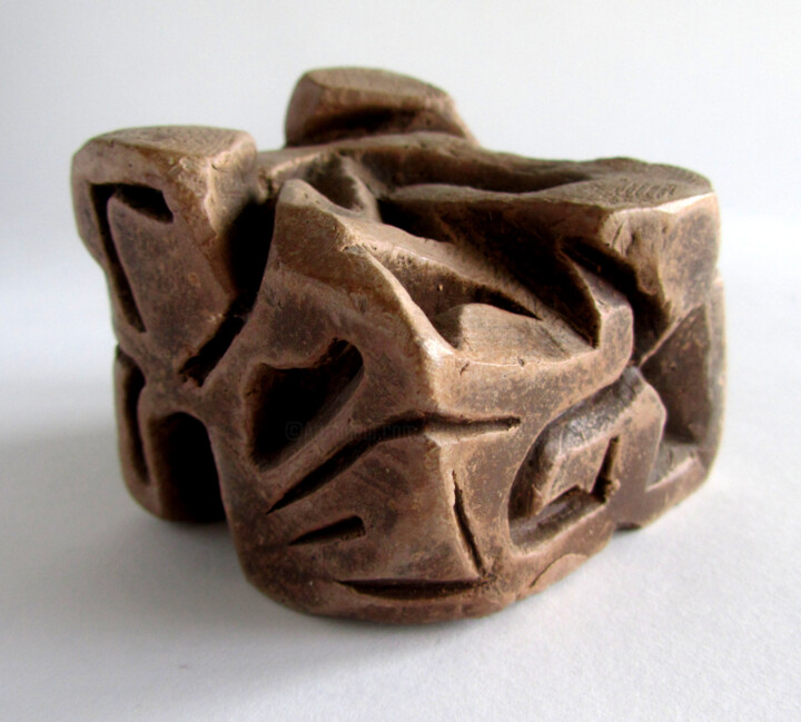 ARTEFACT 03 (2005) 雕塑, 2.6x2.8 in