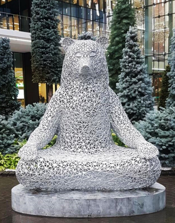 Escultura titulada "Ramishi Meditating…" por Alexandra Weld Queen, Obra de arte original, Metales