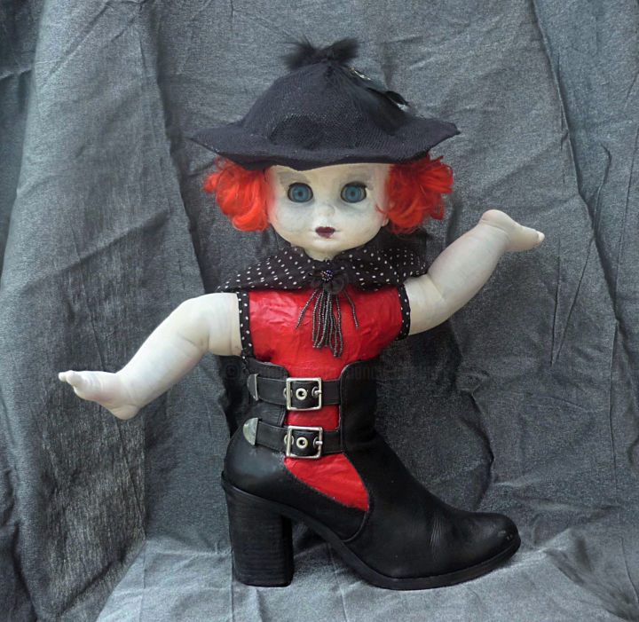 Sculpture titled "Bott'In" by Nancy Cardinal, Original Artwork, Mixed Media