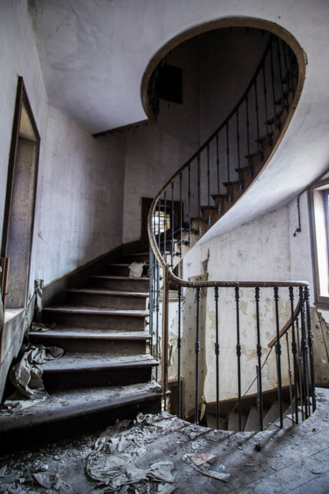 Photography titled "Escalier en S" by Fender Photographie, Original Artwork