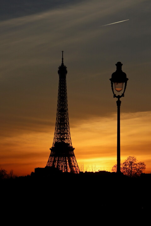 Photographie intitulée "Paris, Tour Eiffel…" par Pierre-Yves Rospabé, Œuvre d'art originale, Photographie numérique