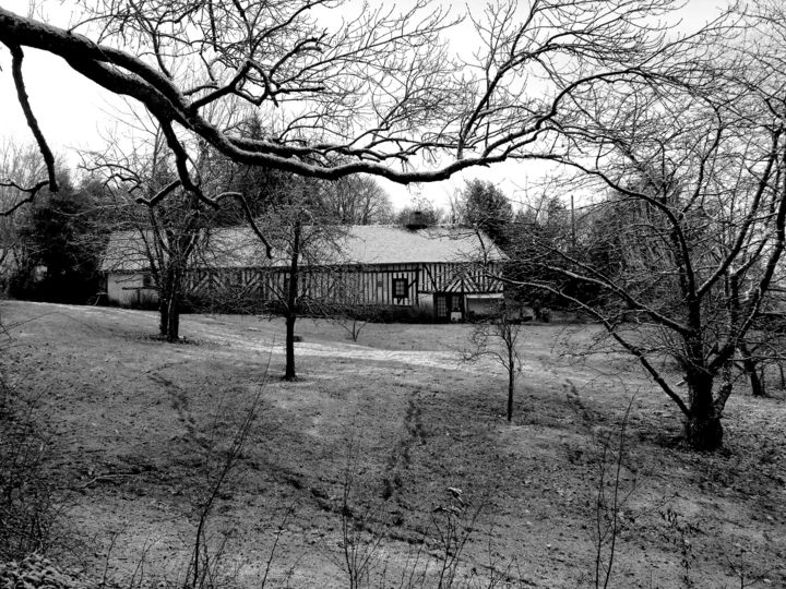 Chaumière normande au milieu de l'hiver