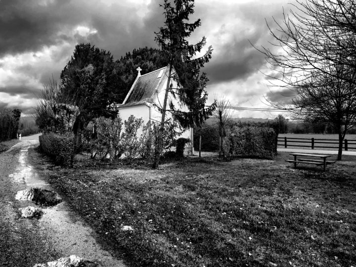 La petite chapelle isolée
