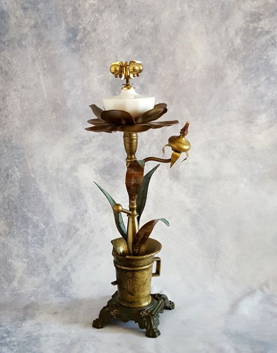 Scultura intitolato "Flower" da Artūras Tamašauskas, Opera d'arte originale, Bronzo