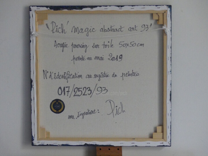 Detrás del trabajo