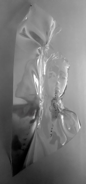 'Stay, please stay forever' 雕塑, 31.5x11.8 in