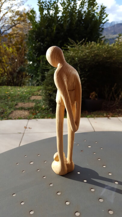 Scultura intitolato "Keskeseksa ?" da Max Bernard, Opera d'arte originale, Legno
