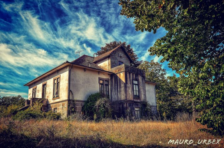 Photography titled "Casa azul" by Mauro Feitas, Original Artwork, Manipulated Photography