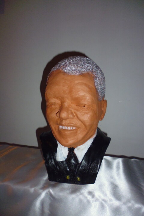 NELSON MANDELA 雕塑, 11.8x7.9 in