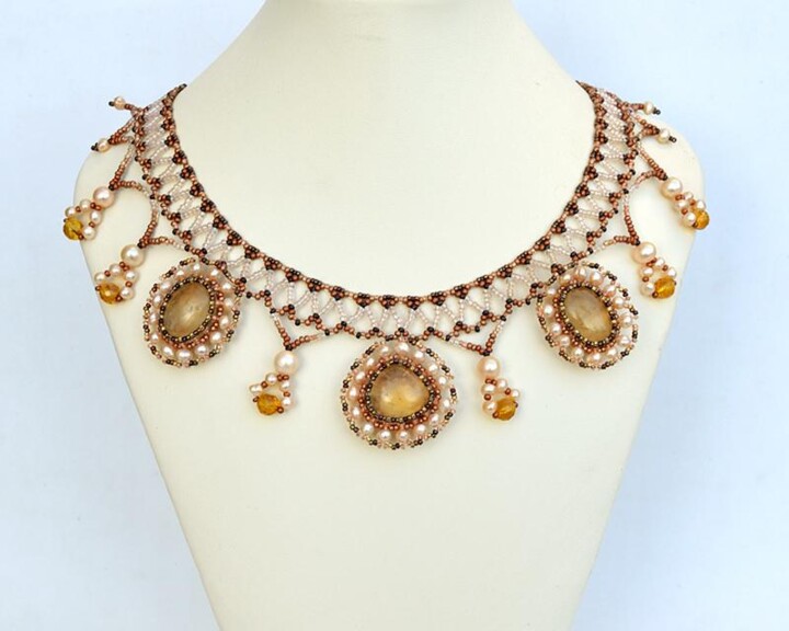 Classic style necklace with honey calcite 设计