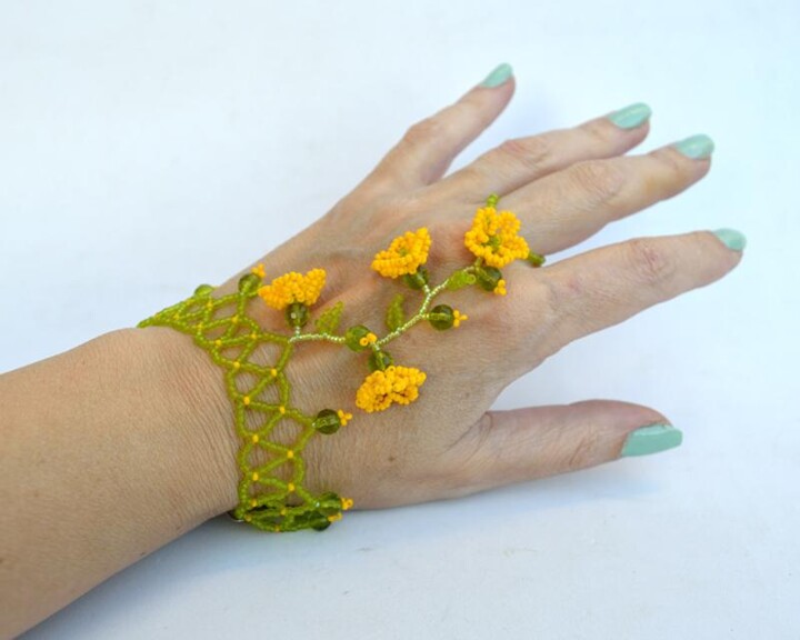 Buttercups slave bracelet 设计