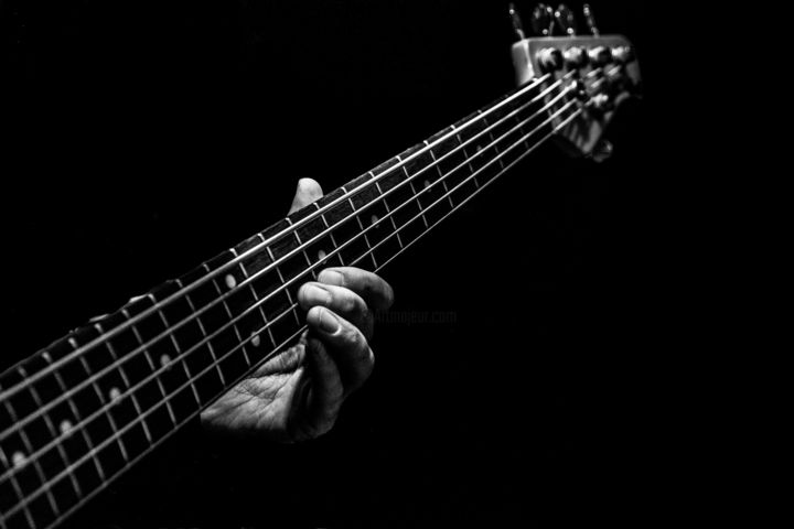 Φωτογραφία με τίτλο "Guitare" από Pascal Nedjar, Αυθεντικά έργα τέχνης, Ψηφιακή φωτογραφία