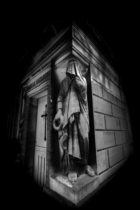 Photography titled "Cimetiere du Pere L…" by Hatuey Photographies, Original Artwork, Digital Photography