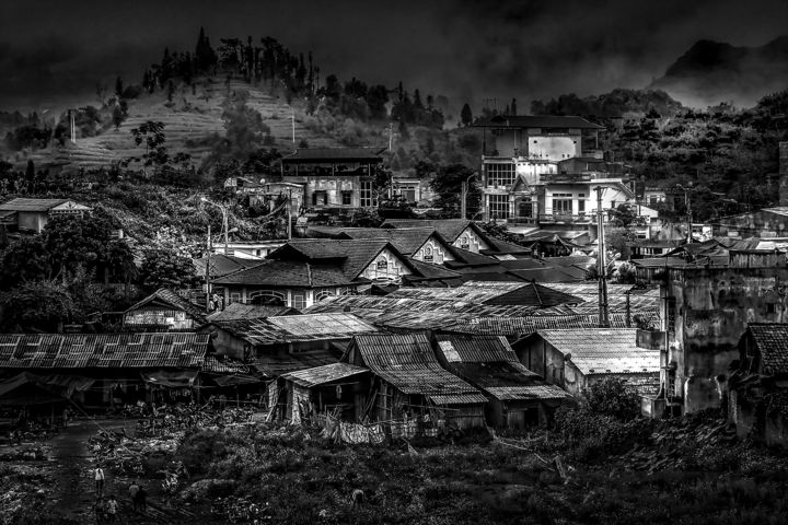 Photography titled "Bidon ville au Viet…" by Bertrand Bigo, Original Artwork, Digital Photography