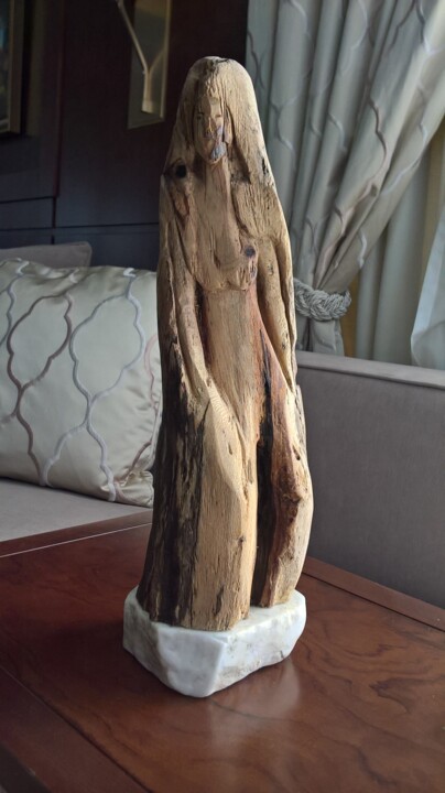 Sculptuur getiteld "Sea Madonna" door Pavlos Turov, Origineel Kunstwerk, Hout