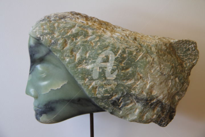 Sculptuur getiteld "chevelure au vent…" door Jacques Bourdon (JAQ), Origineel Kunstwerk, Steen