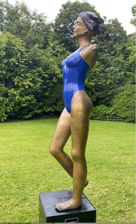 Bathing beauty 雕塑, 66.9x15 in