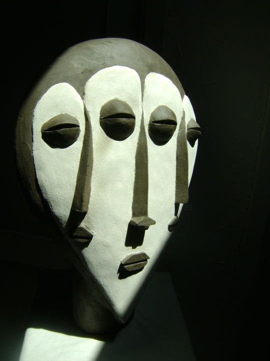 Masque-sculpture à trois têtes 雕塑, 19.7x14.2 in