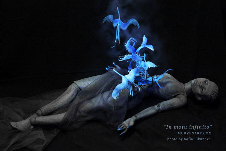 Sculptuur getiteld "In Motu Infinito" door Maria Pikunova, Origineel Kunstwerk, Polymeer klei