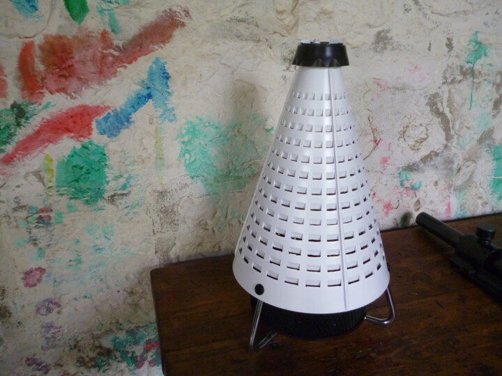 LAMPE " POMME DE PIN " Design, 18.1x11 in