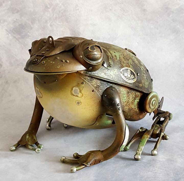 Frog ,,RICO'' 雕塑, 11x12.6 in