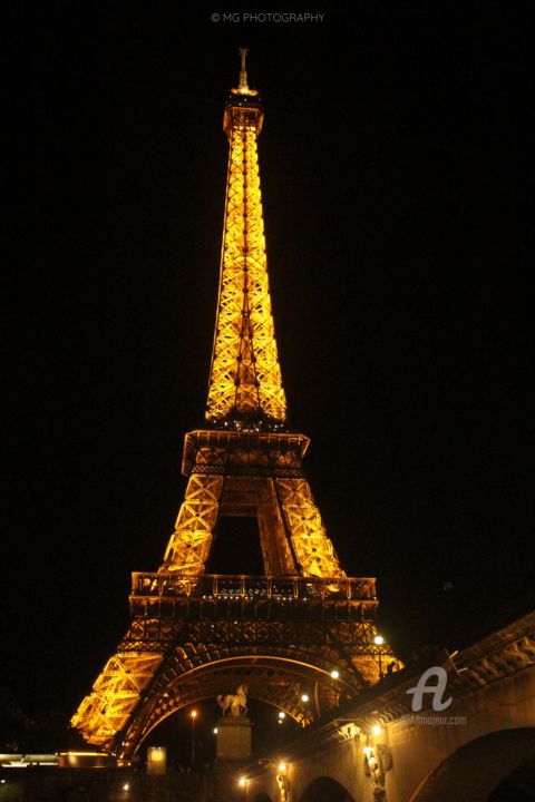 Photography titled "eiffel tower" by Mg Photography, Original Artwork, Digital Photography
