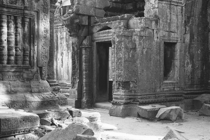 Temple ruins - Angkor - Cambodia 摄影